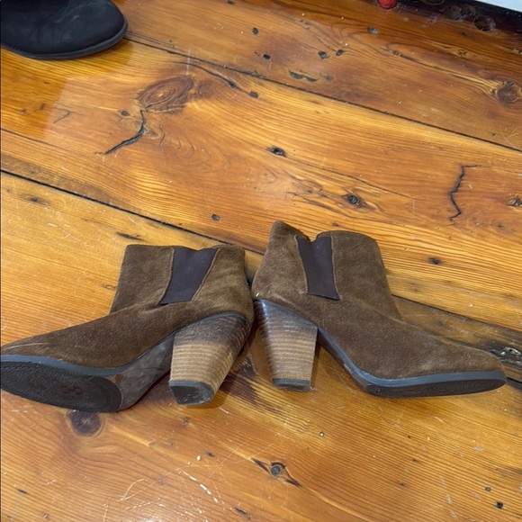 Vince Camuto Brown leather Suede Heel Ankle Women's Boots Booties Size 9 39 - Picture 1 of 11